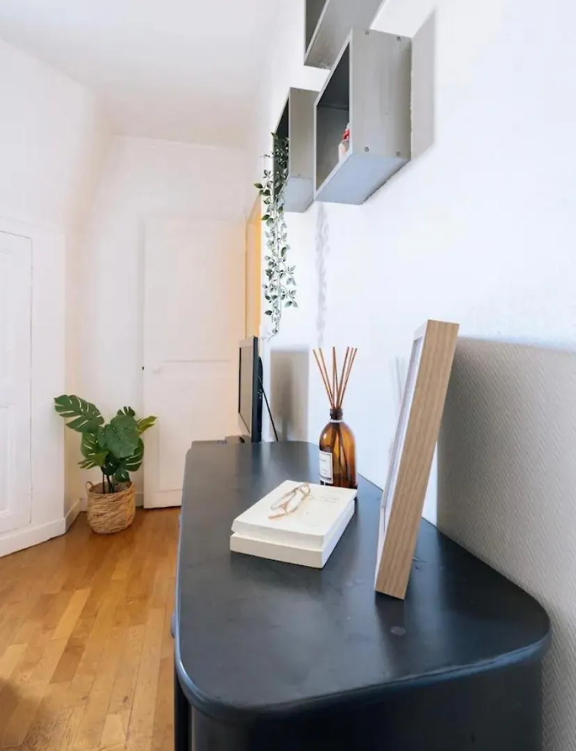 Studio Cosy Et Lumineux Pres Du Pantheon Paris 0*,  France